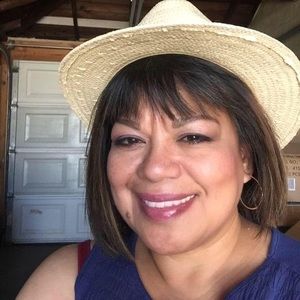 Meet your Posher, Mel